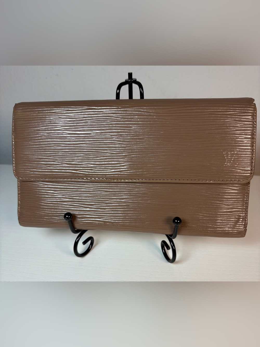 Louis Vuitton Epi Leather International Wallet